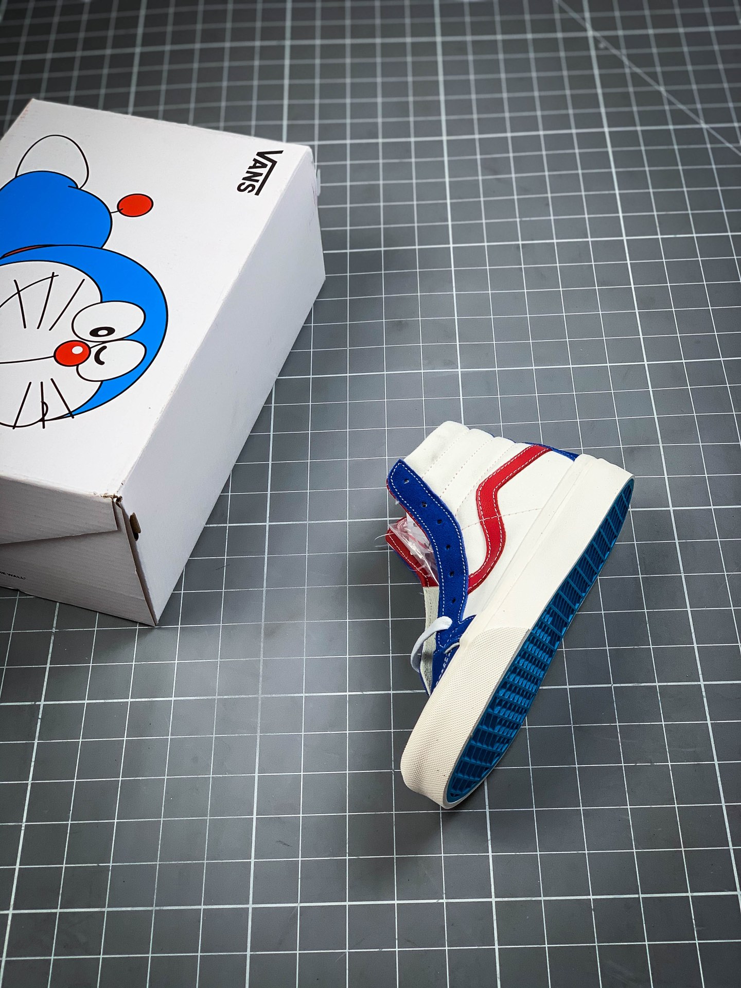 160  VANS  Sk8-Hi 高帮Pokonyan（叮当猫）神仙配色