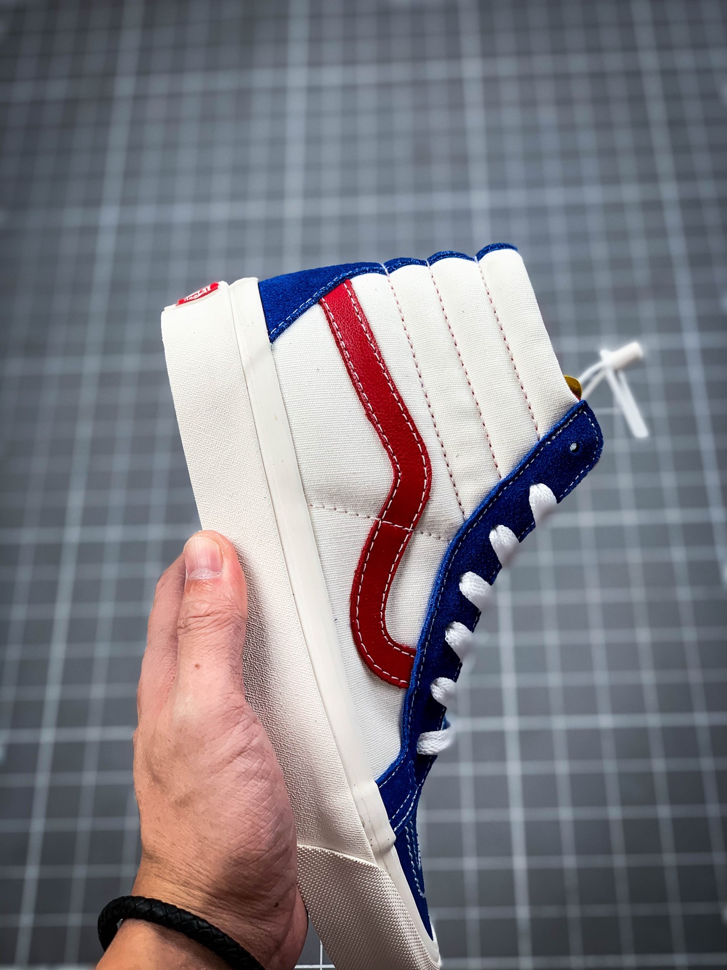 160  VANS  Sk8-Hi 高帮Pokonyan（叮当猫）神仙配色