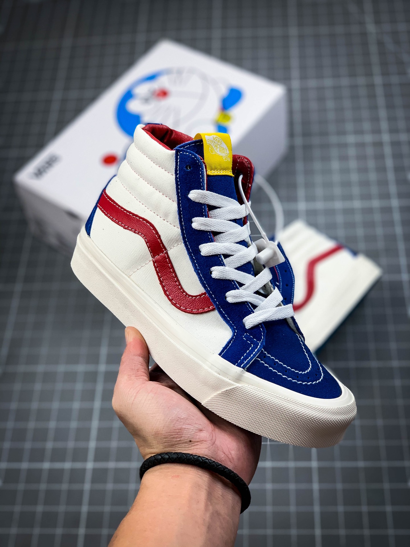 160  VANS  Sk8-Hi 高帮Pokonyan（叮当猫）神仙配色