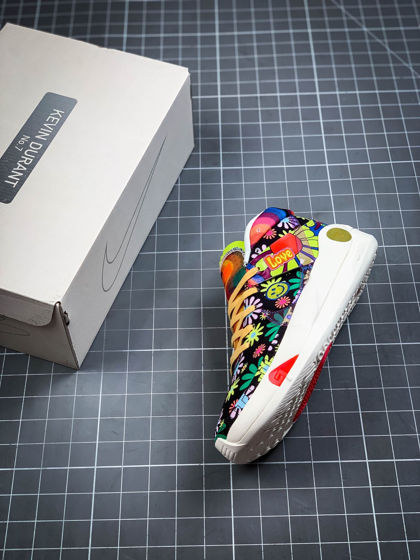 200 Nike KD 13 EP ”Easy Money Sniper” 当凯文杜兰特踏_上球场DA1341-100-251