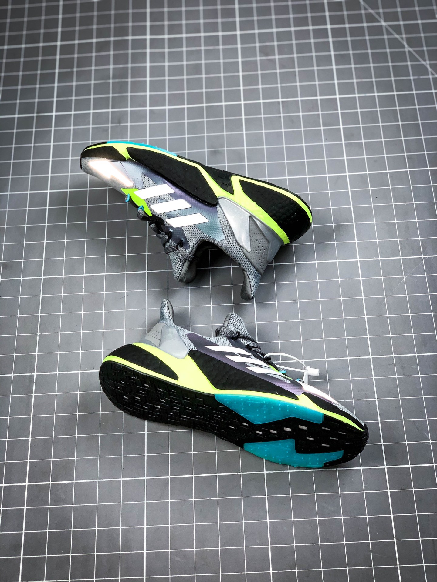 250 公司级# 全网新品首发 adidas Boost X9000L4 系列款式 整体造型极具速度感FW8385