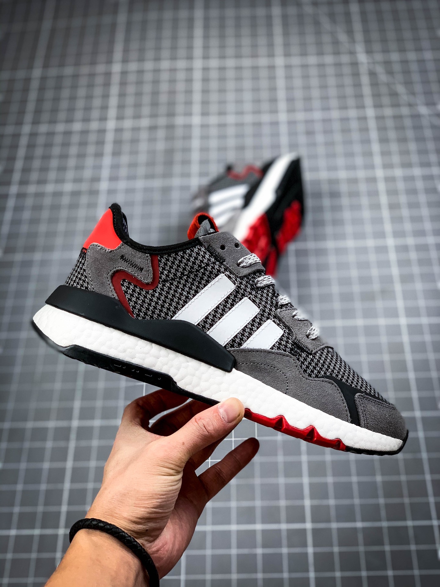 180 AD Nite Jogger 2019 Boost 三叶草 联名夜行者 货号：FV3855