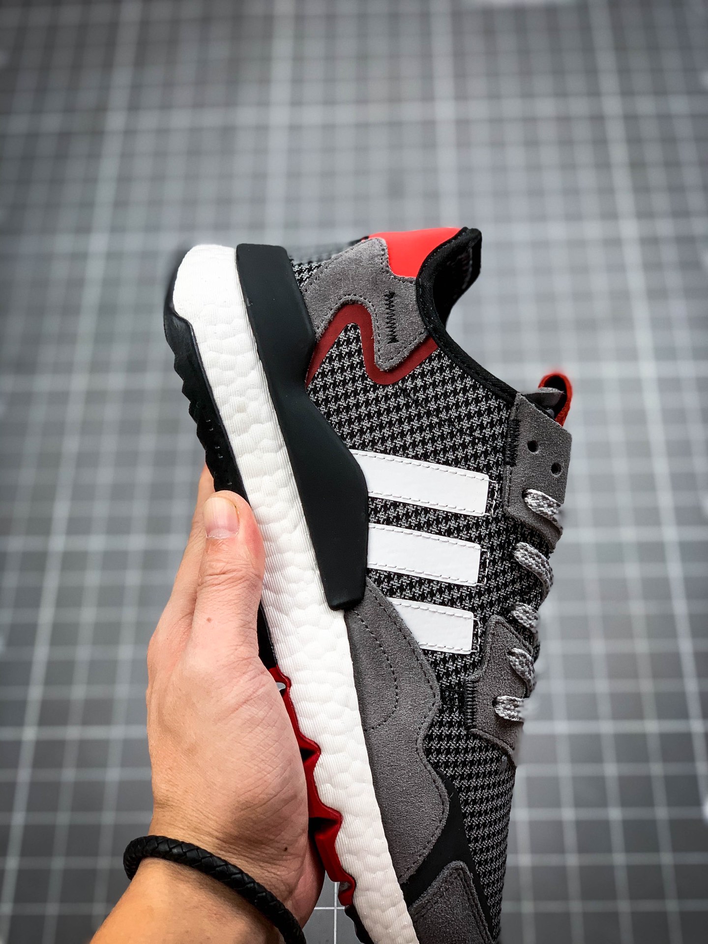 180 AD Nite Jogger 2019 Boost 三叶草 联名夜行者 货号：FV3855