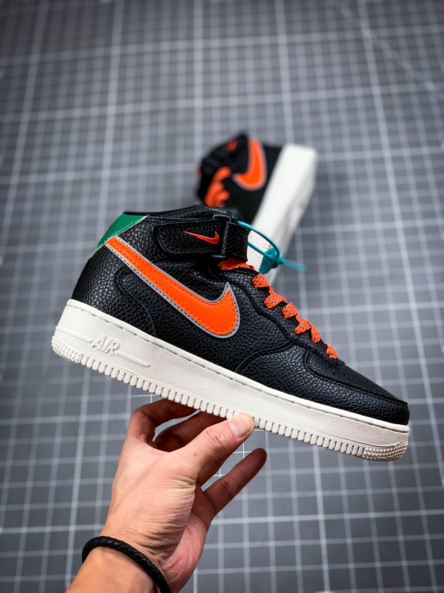 200 黑橘Air Force 1'07 LV8 x Stranger Things “Hawkins High” 怪奇物语联名原楦头原纸板 CJ6106-105-312