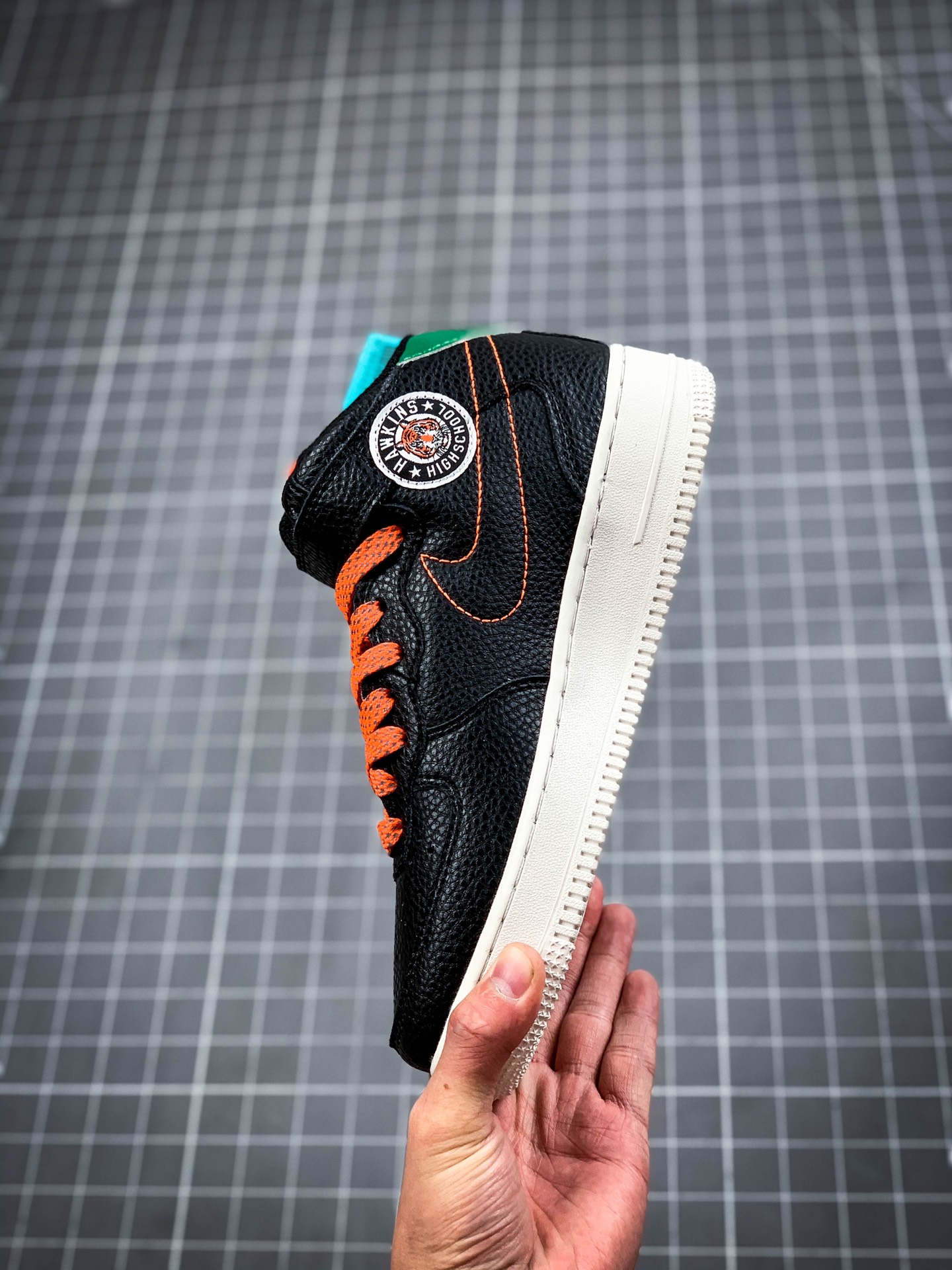 200 黑橘Air Force 1'07 LV8 x Stranger Things “Hawkins High” 怪奇物语联名原楦头原纸板 CJ6106-105-312