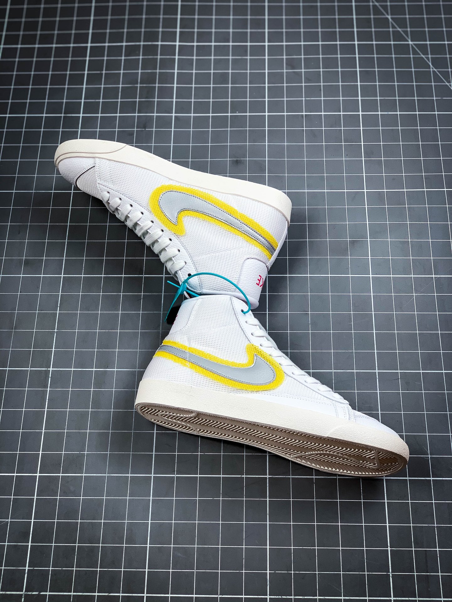 180 Nike Blazer Mid 77 Vintage 全新配色 CZ8105-100