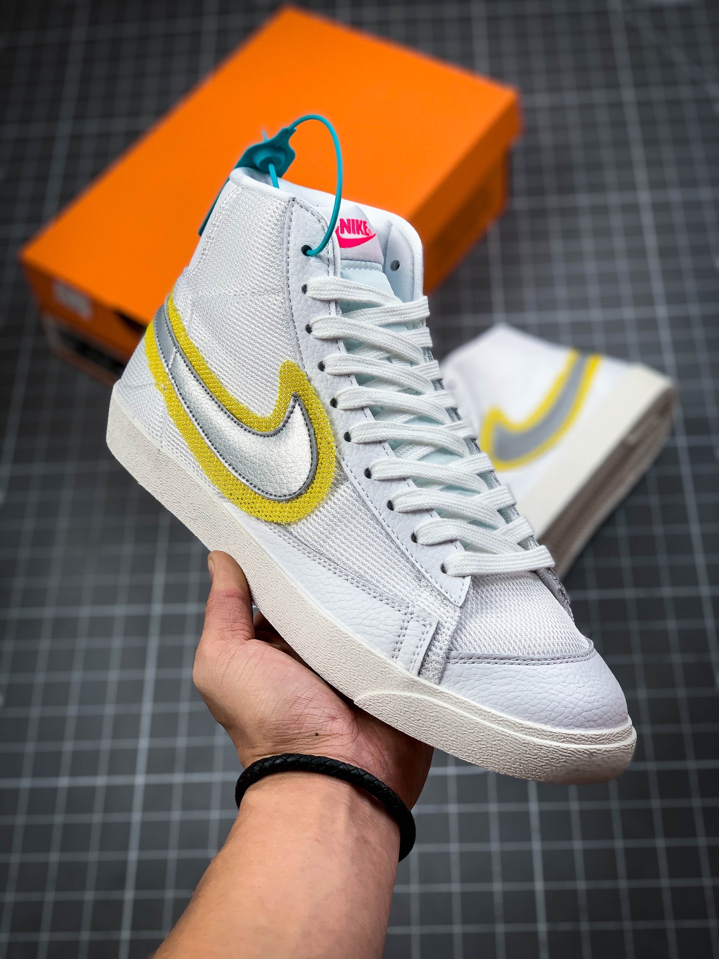 180 Nike Blazer Mid 77 Vintage 全新配色 CZ8105-100