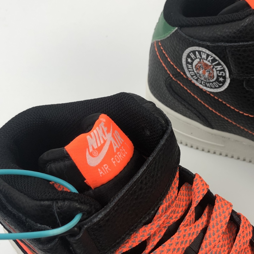 200 Stranger Things x Nike Air Fukce Mid'07 ”Hawkins High” 怪奇物语联名空军一号板鞋 内置气垫 头层牛皮 CJ6106-105