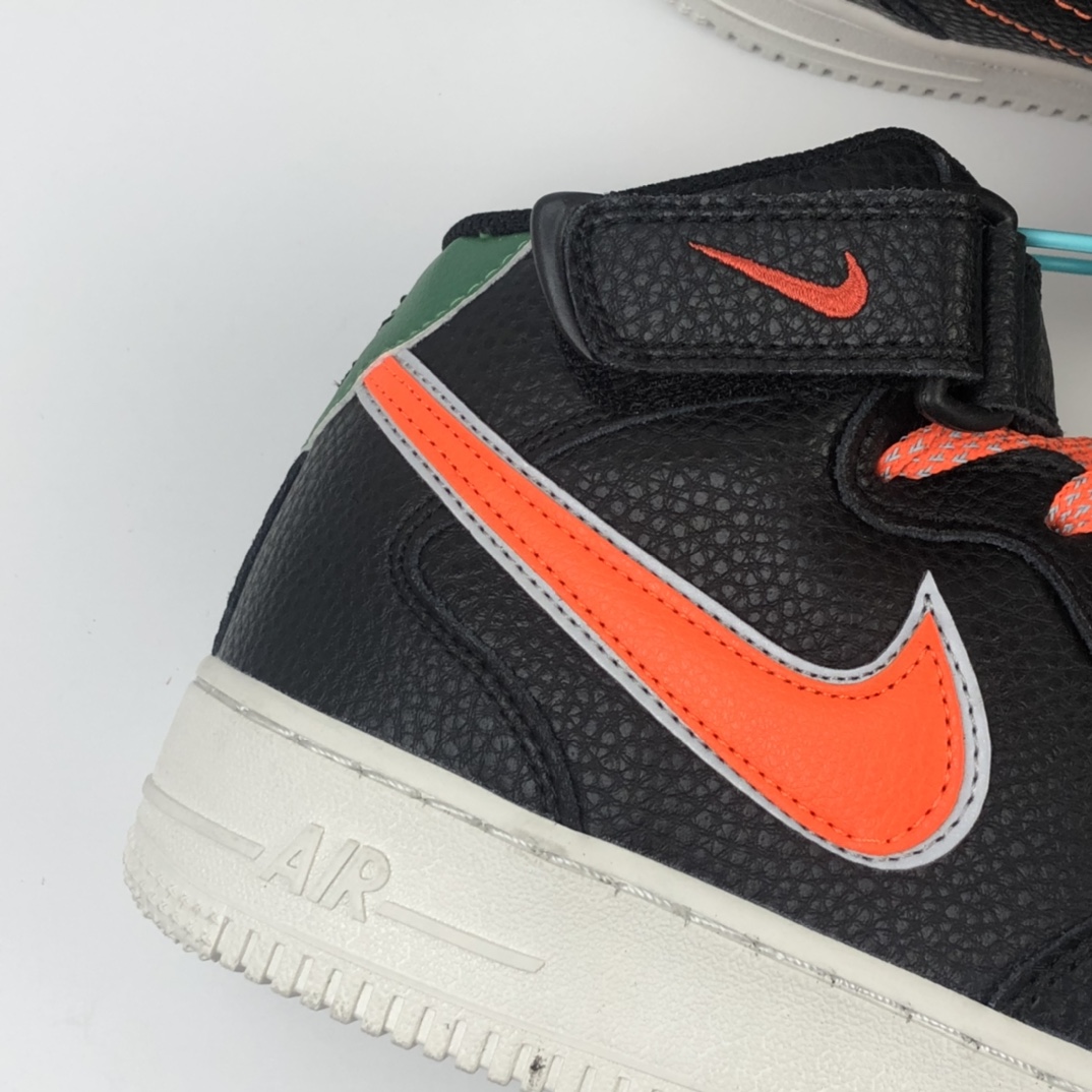 200 Stranger Things x Nike Air Fukce Mid'07 ”Hawkins High” 怪奇物语联名空军一号板鞋 内置气垫 头层牛皮 CJ6106-105