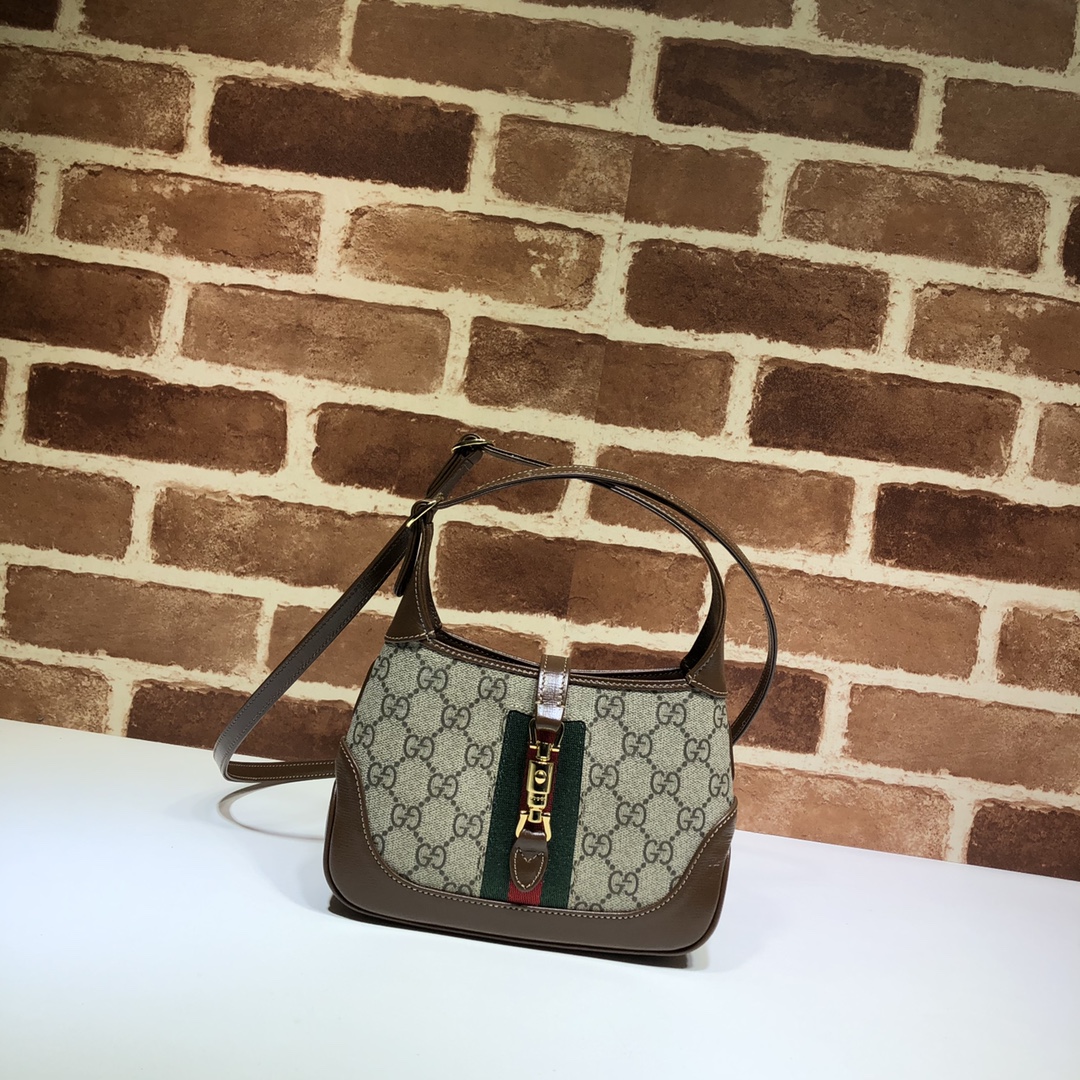 NO:201957,The quality of the counter, top-quality original goods, real-life photos!  Model number 637092 brown color ~ size width 19X height 13X side width 3, shipped. Buy, GUCCI [original leather], gucci19860909专柜品质,顶级原单货,实物实拍！款号637092啡色～尺寸宽19X高13X侧宽3,出货了.批,GUCCI【原厂皮】,gucci,Bag