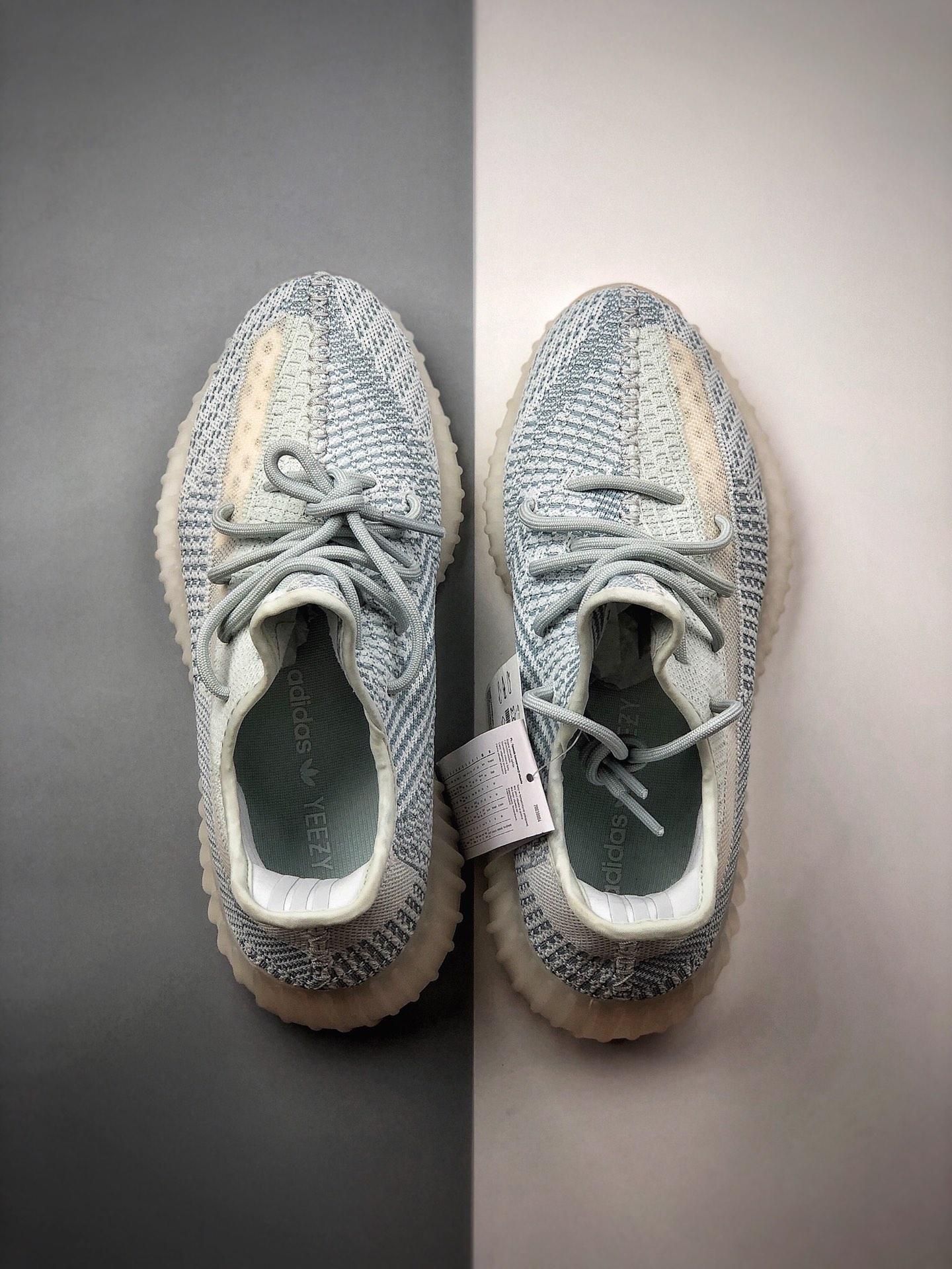 250  #Adidas Yeezy 350 Boost V2 焕蓝 FW3043