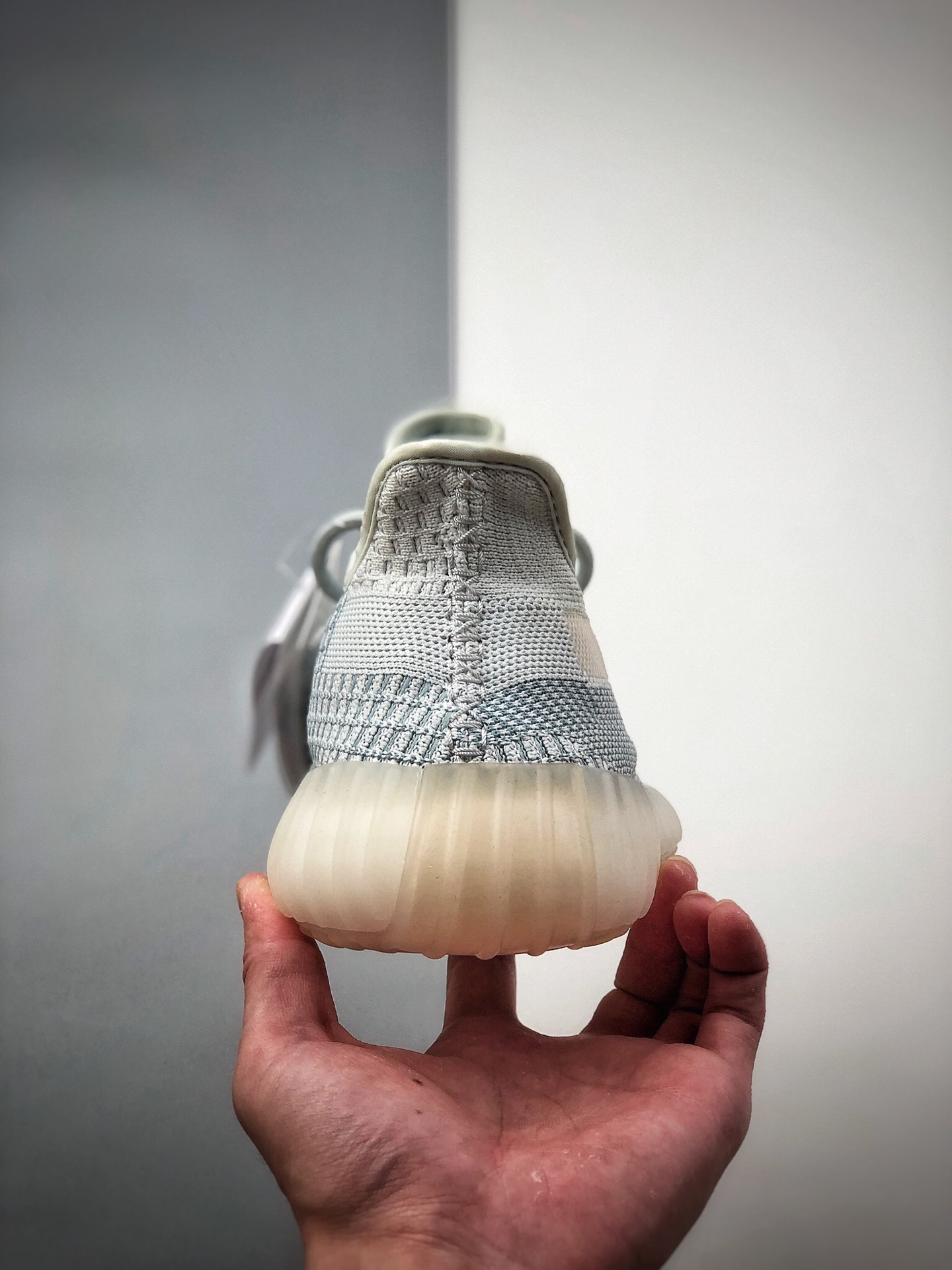 250  #Adidas Yeezy 350 Boost V2 焕蓝 FW3043