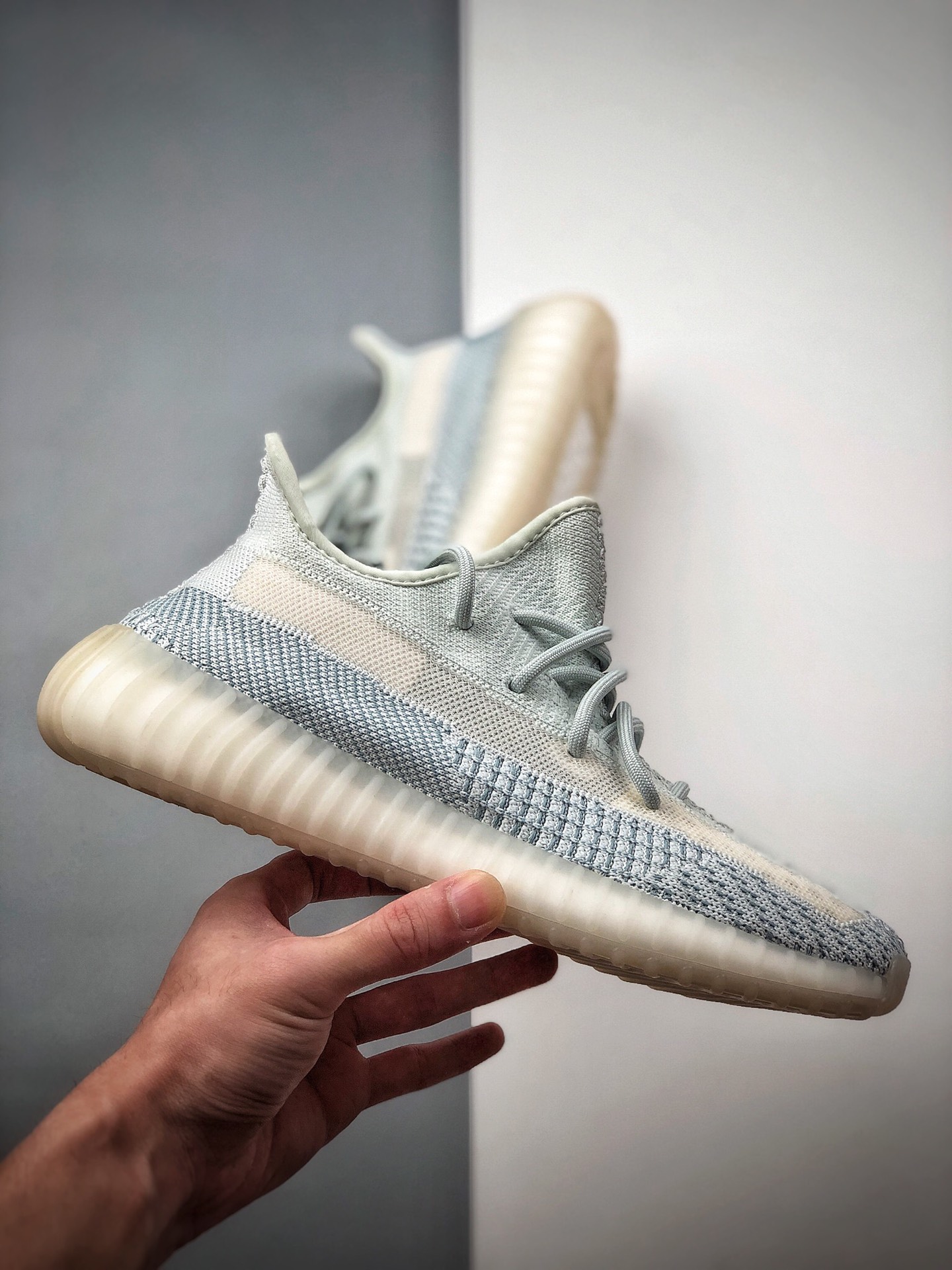 250  #Adidas Yeezy 350 Boost V2 焕蓝 FW3043