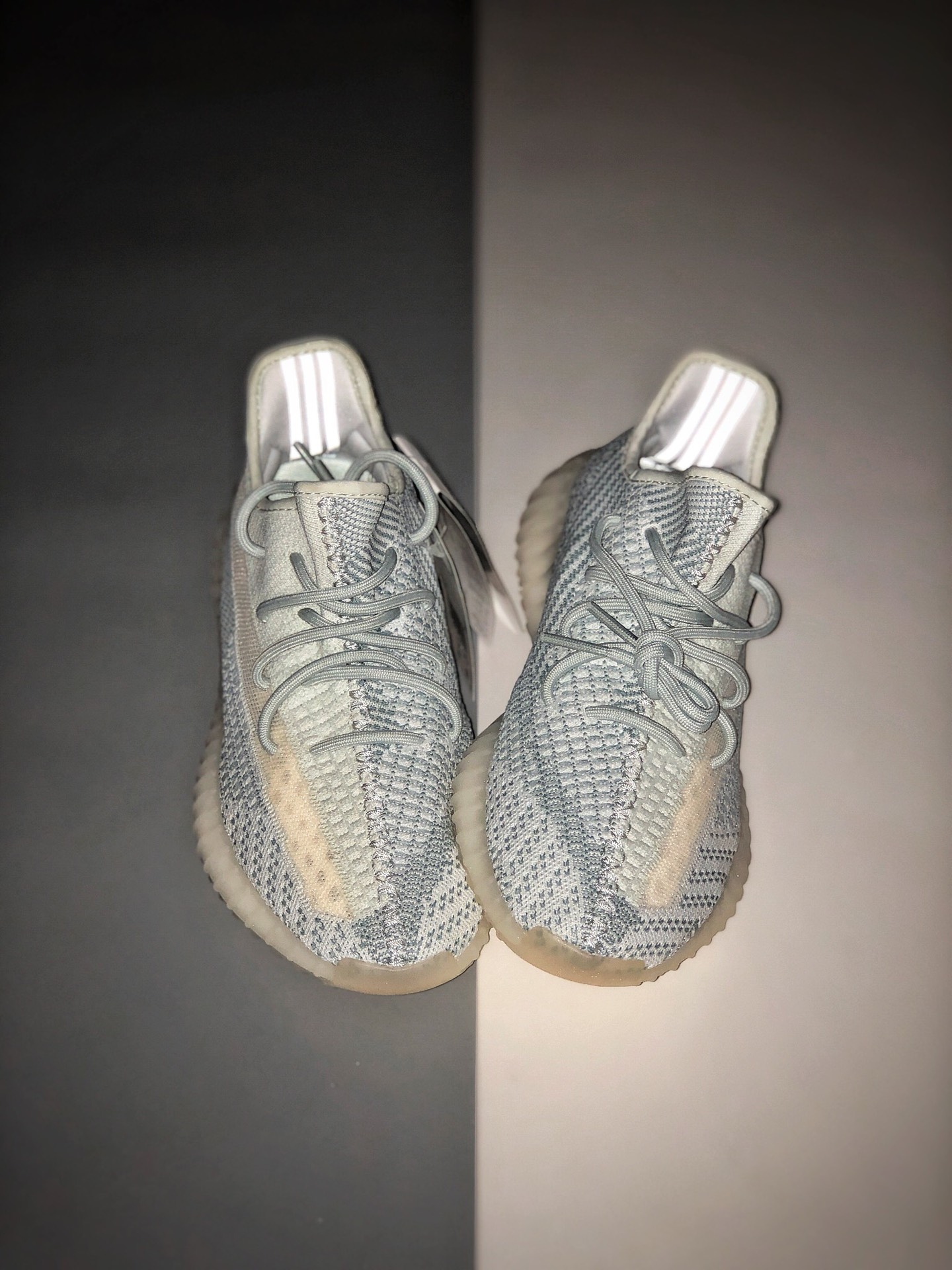 250  #Adidas Yeezy 350 Boost V2 焕蓝 FW3043