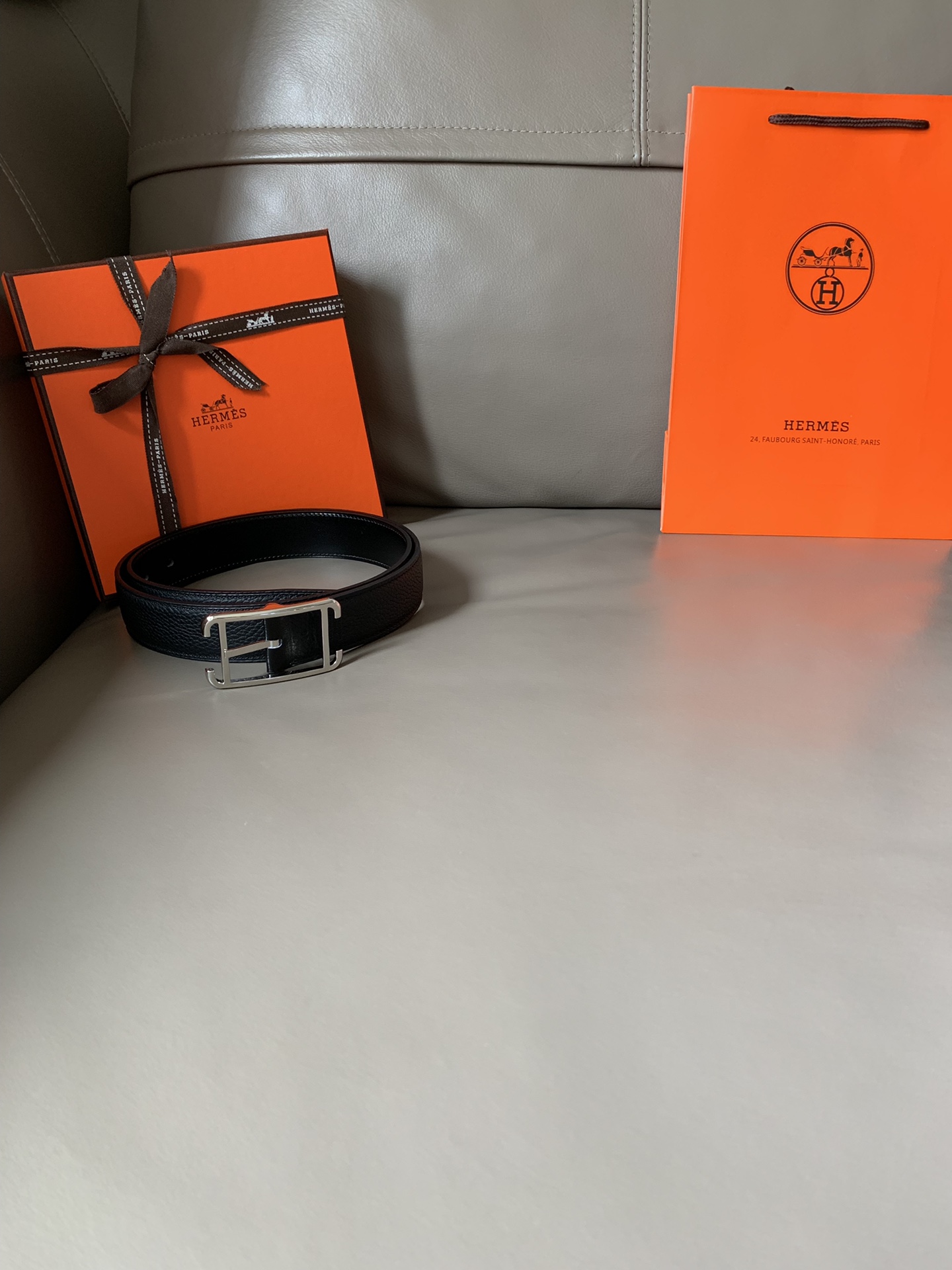 p185⛵️顶级代购级 HERMES 爱马仕 男士腰带 专柜同款 Society 双面用腰带 宽3.2cm精品抛光皮带扣 Box和Togo小牛皮双面皮 简约优雅 奢华 原单品质.