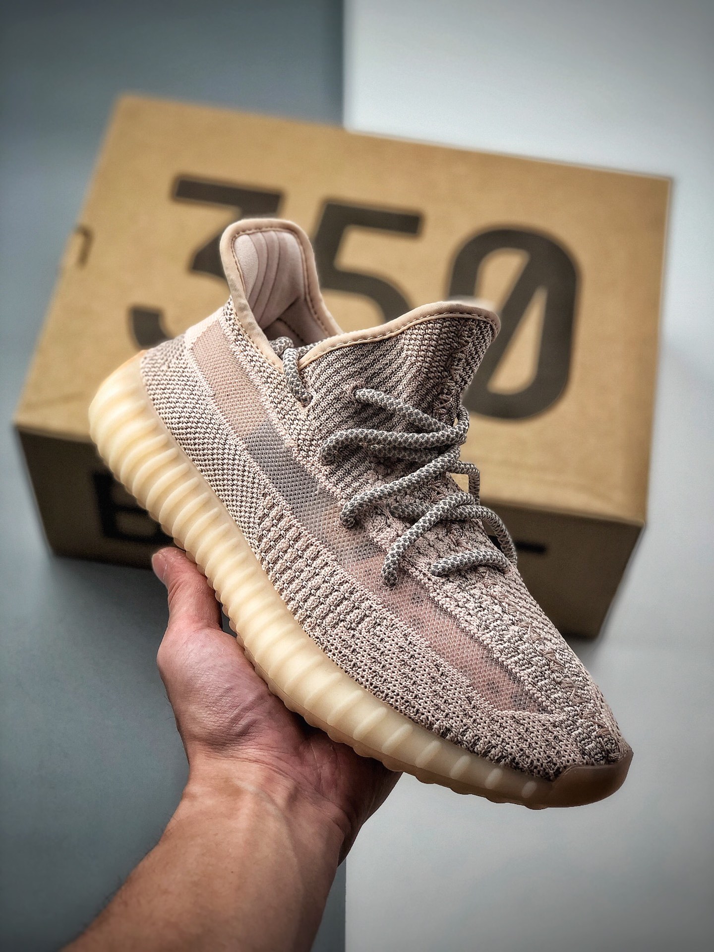 250 公司级Adidas Yeezy 350 Boost V2 银粉满天星 货号：FW5666