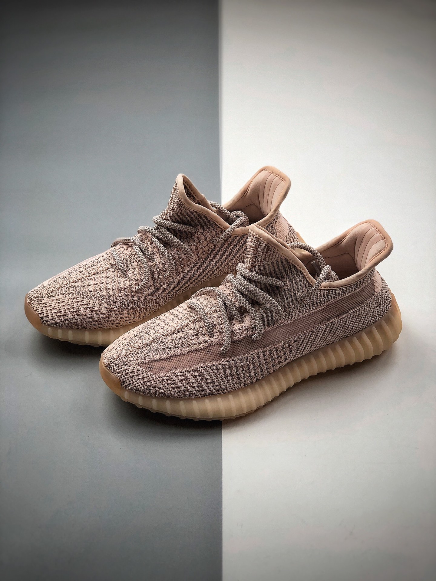 250 公司级Adidas Yeezy 350 Boost V2 银粉满天星 货号：FW5666