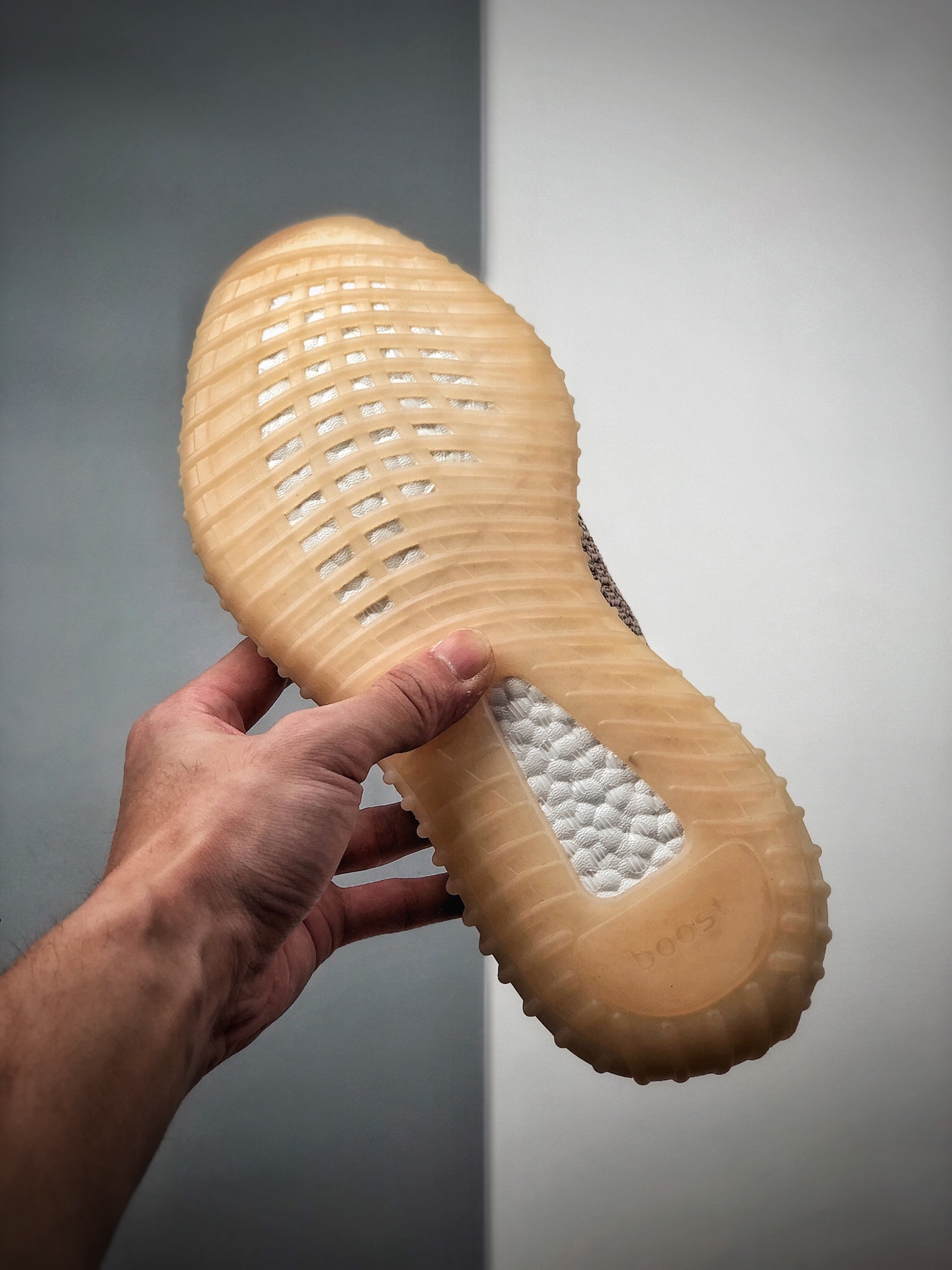 250 公司级Adidas Yeezy 350 Boost V2 银粉满天星 货号：FW5666