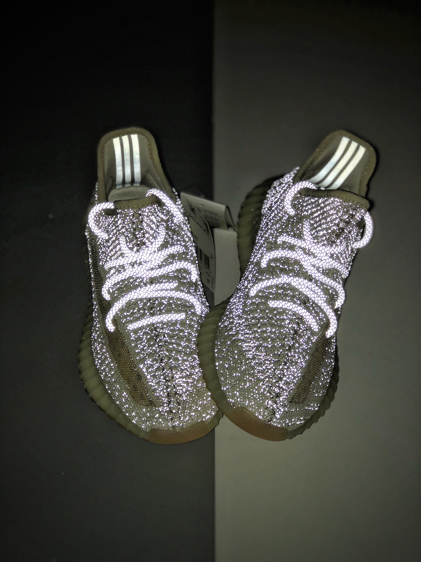 250 最强性价比 Adidas Yeezy 350 Boost V2 须白满天星 #德国进口机台针织成型 FV3254