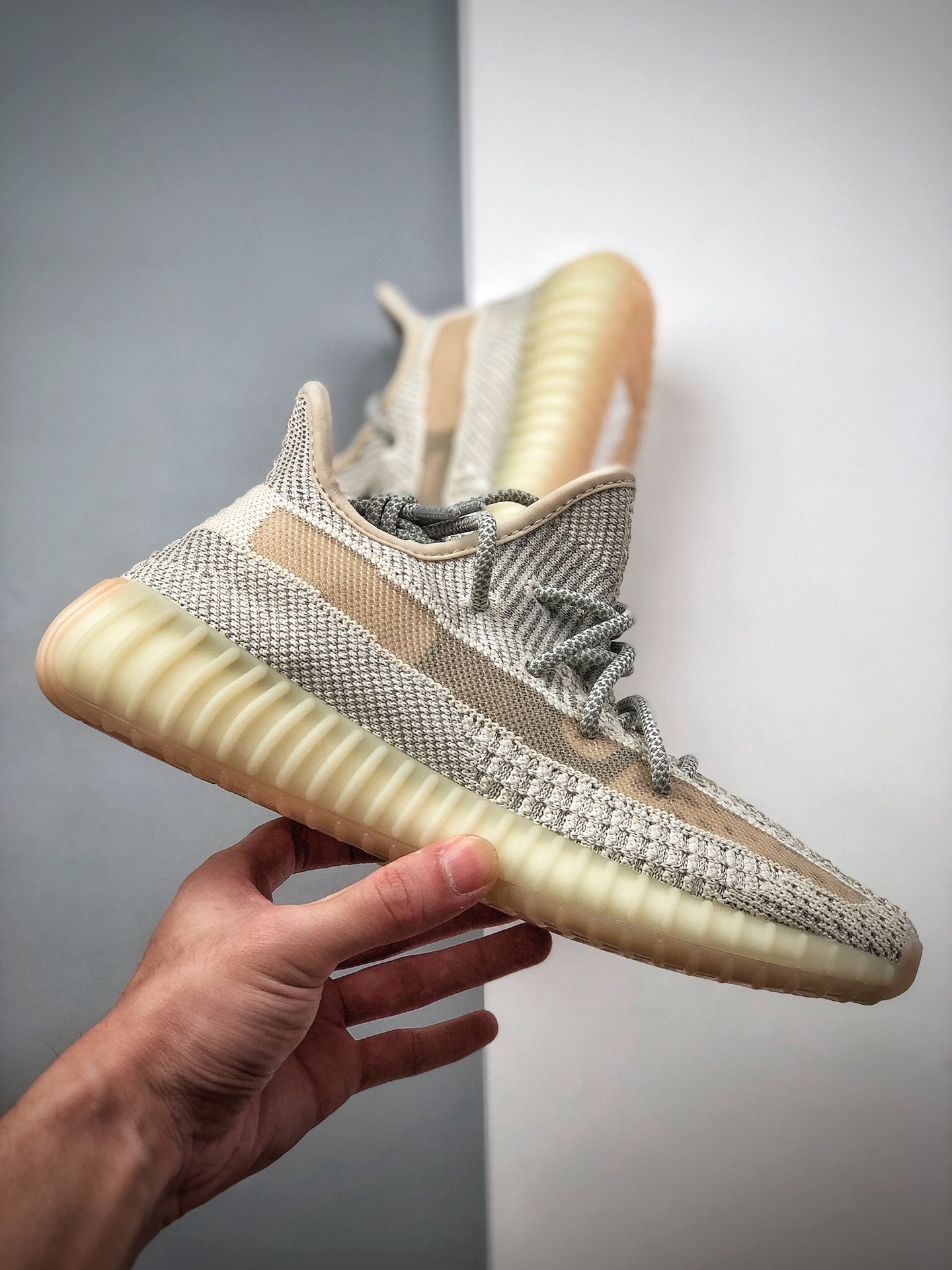 250 最强性价比 Adidas Yeezy 350 Boost V2 须白满天星 #德国进口机台针织成型 FV3254