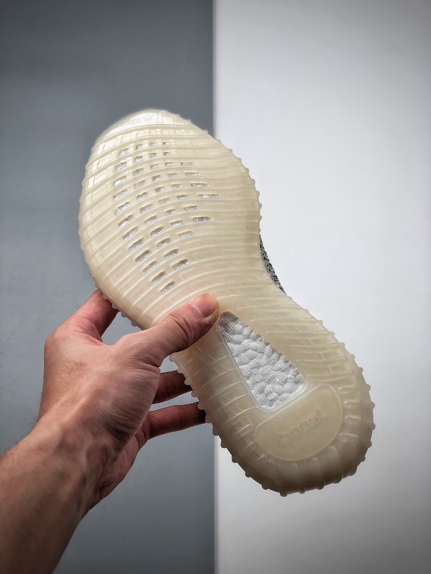 250 公司级 400以下绝无对手 #Adidas Yeezy 350 Boost V2 焕蓝满天星FW5317