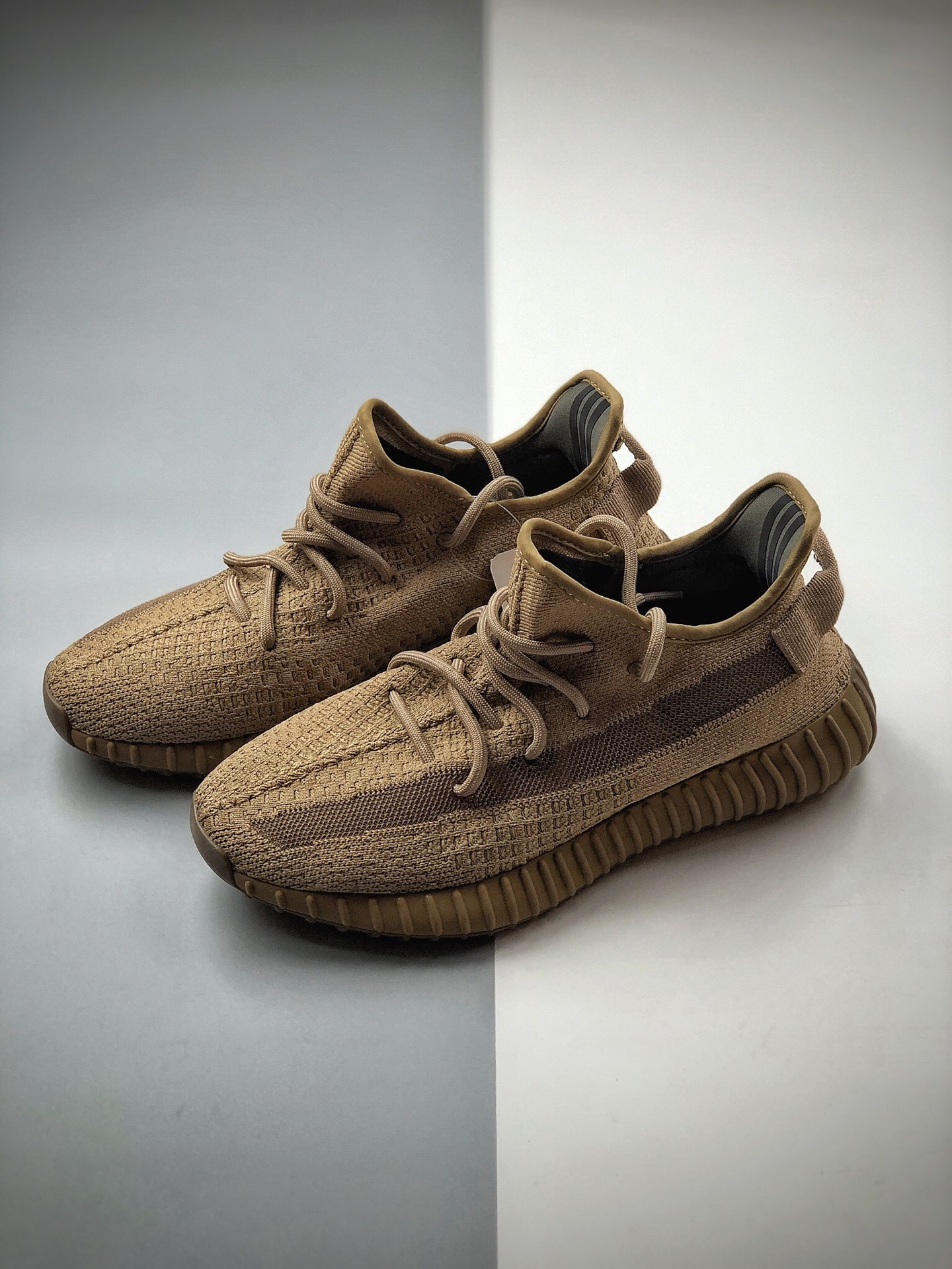 250 公司级Adidas Yeezy 350 Boost V2 地球美洲限定 FX9033