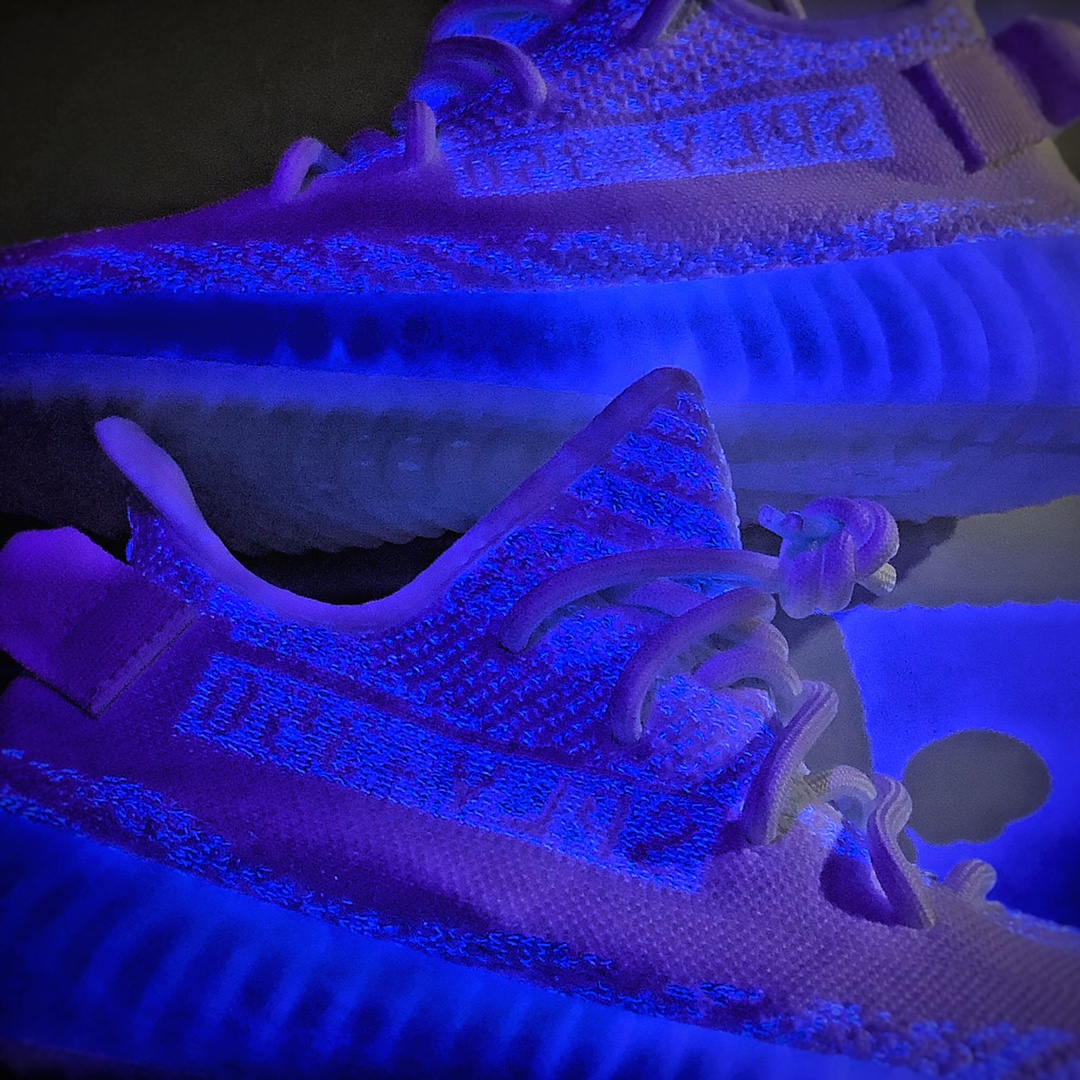 250 Adidas Yeezy 350 Boost V2 老全白 德国进口机台针织成型 CP9366