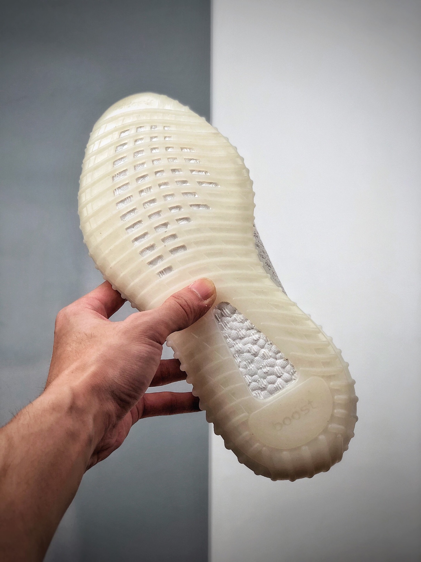 250 Adidas Yeezy 350 Boost V2 老全白 德国进口机台针织成型 CP9366