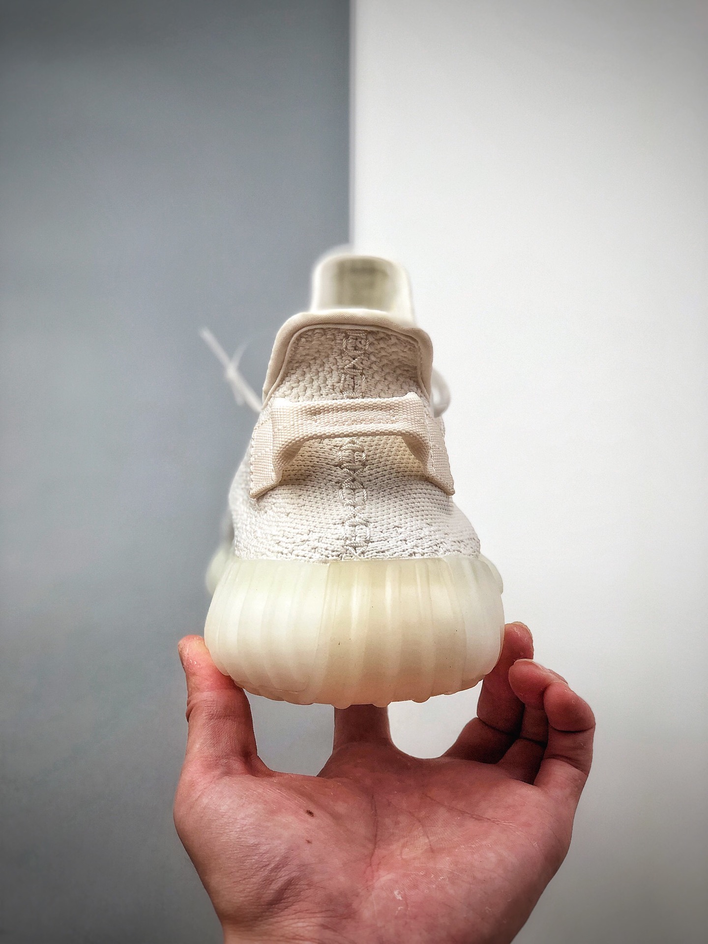 250 Adidas Yeezy 350 Boost V2 老全白 德国进口机台针织成型 CP9366