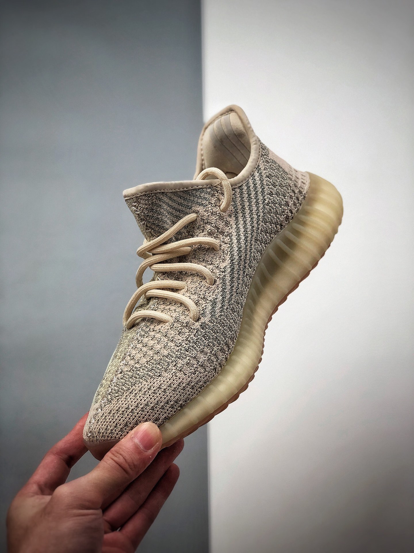 250 #最强性价比 公司级Adidas Yeezy 350 Boost V2 天鹅白满天星 FW5318