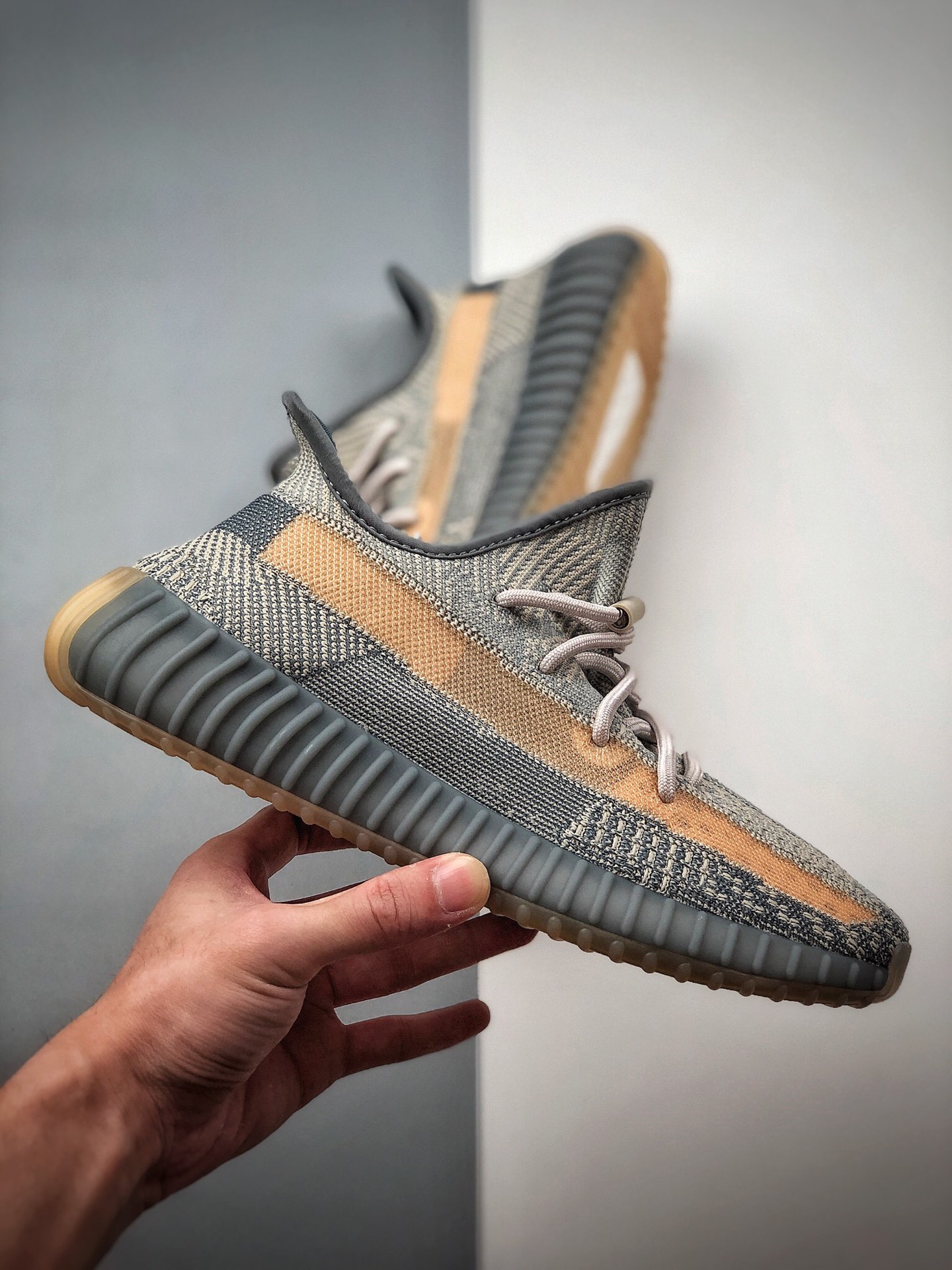 250 Adidas Yeezy 350 Boost V2 石灰石 FZ5421