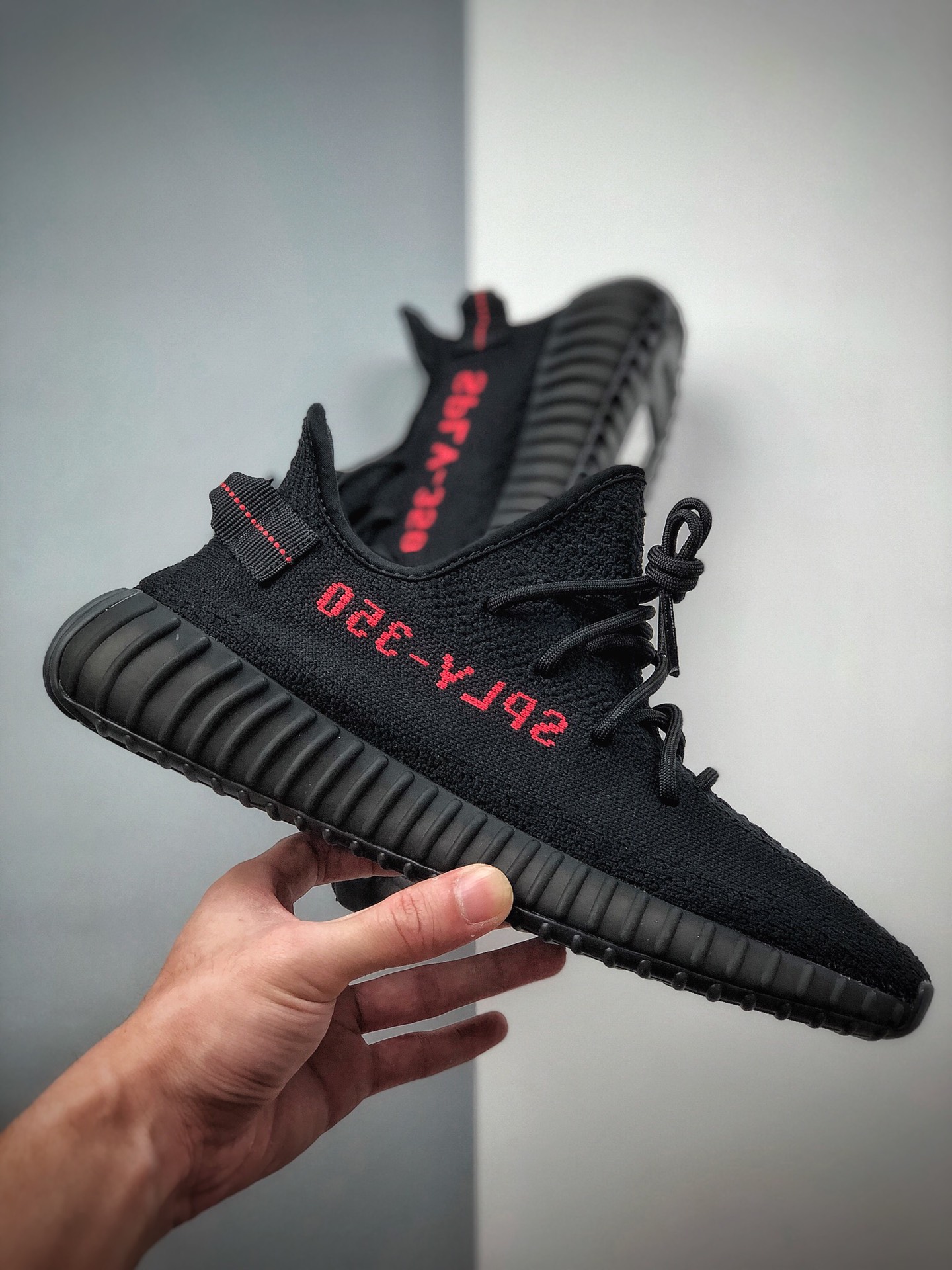 250  #Adidas Yeezy 350 Boost V2 黑红字 CP9652