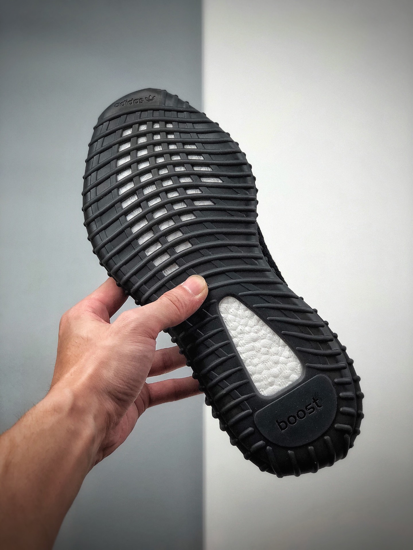 250  #Adidas Yeezy 350 Boost V2 黑红字 CP9652