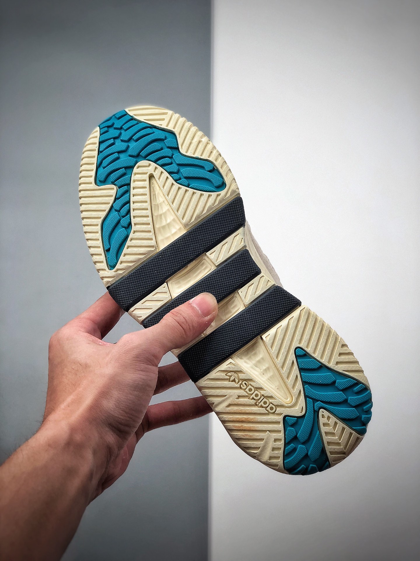 200  阿迪达斯Adidas Originals Niteball 拼接运动鞋 FW3317