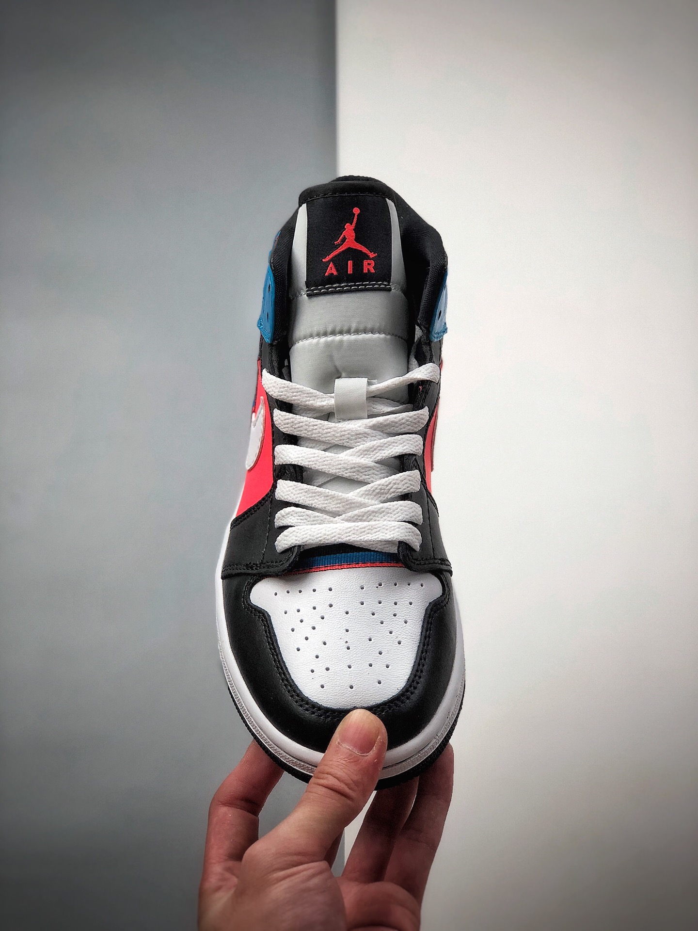 250 乔丹/Air Jordan AJ1 乔1 aj1 乔丹1代 Air Jordan 1 乔1中性文化篮球鞋 货号：CV5276-001