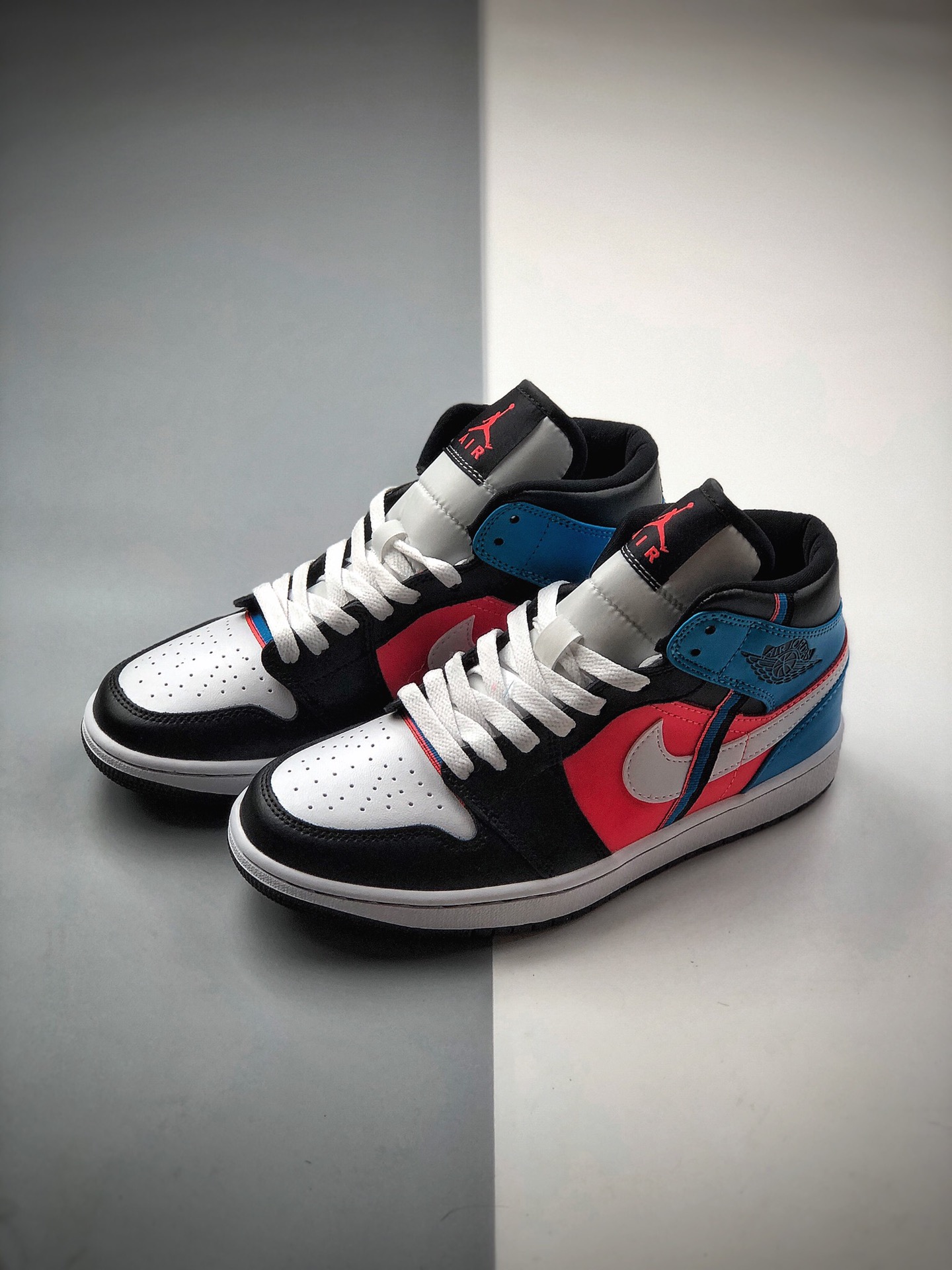 250 乔丹/Air Jordan AJ1 乔1 aj1 乔丹1代 Air Jordan 1 乔1中性文化篮球鞋 货号：CV5276-001