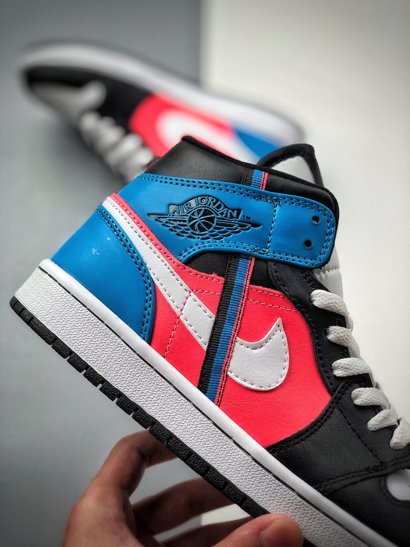 250 乔丹/Air Jordan AJ1 乔1 aj1 乔丹1代 Air Jordan 1 乔1中性文化篮球鞋 货号：CV5276-001