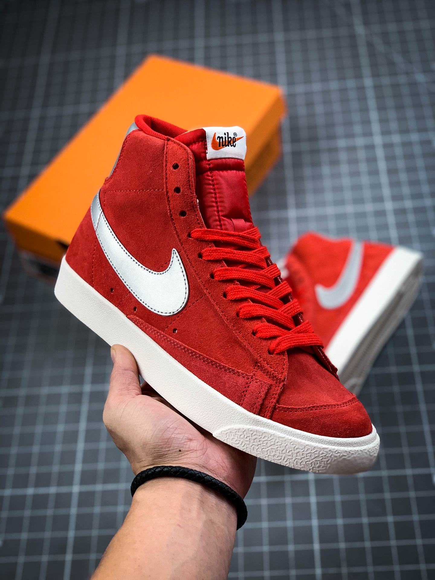 180 Nike Blazer Mid Retro OG 复古经典中帮开拓者 大红银麂皮 货号：CJ9693-600