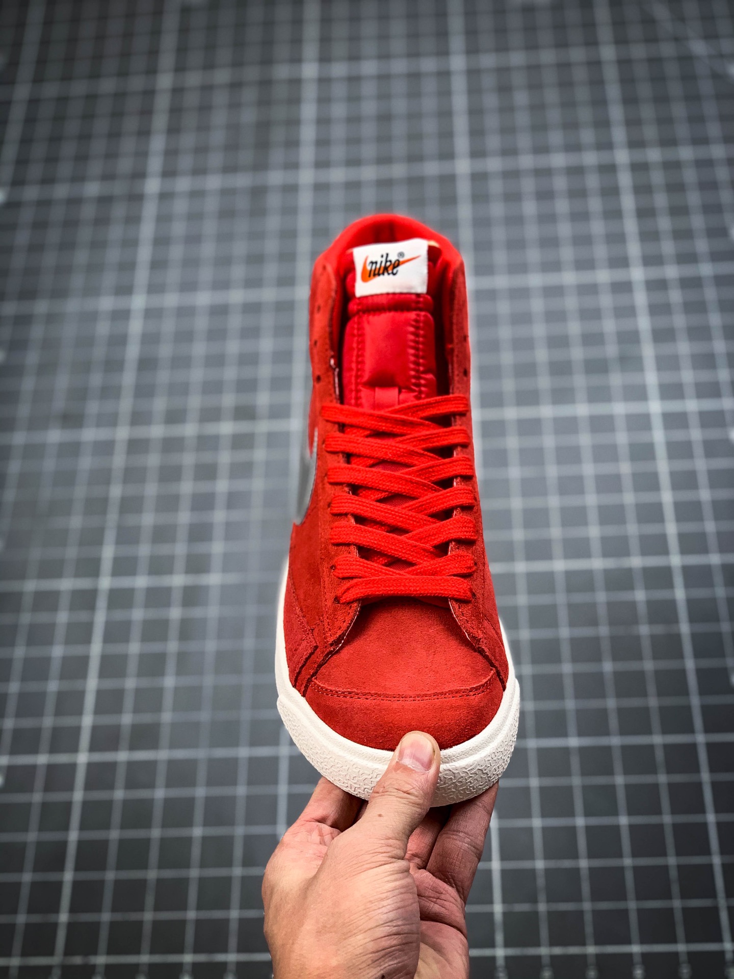 180 Nike Blazer Mid Retro OG 复古经典中帮开拓者 大红银麂皮 货号：CJ9693-600