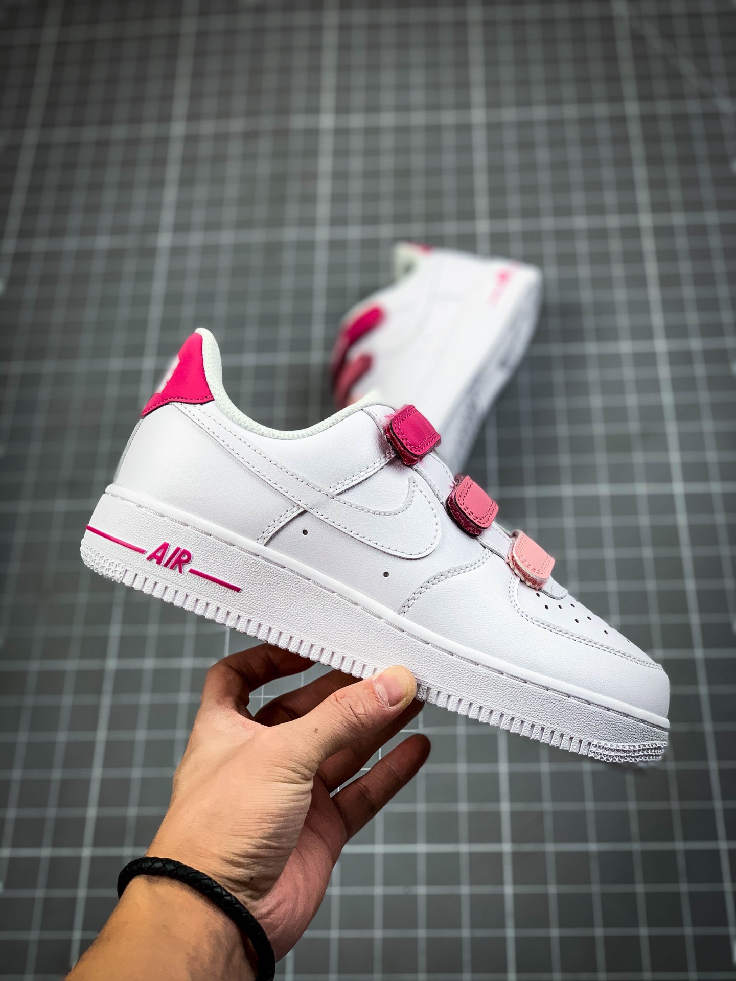 200  Nike Air Force 1 客制款配色 空军一号低帮休闲运动板鞋 898866-009