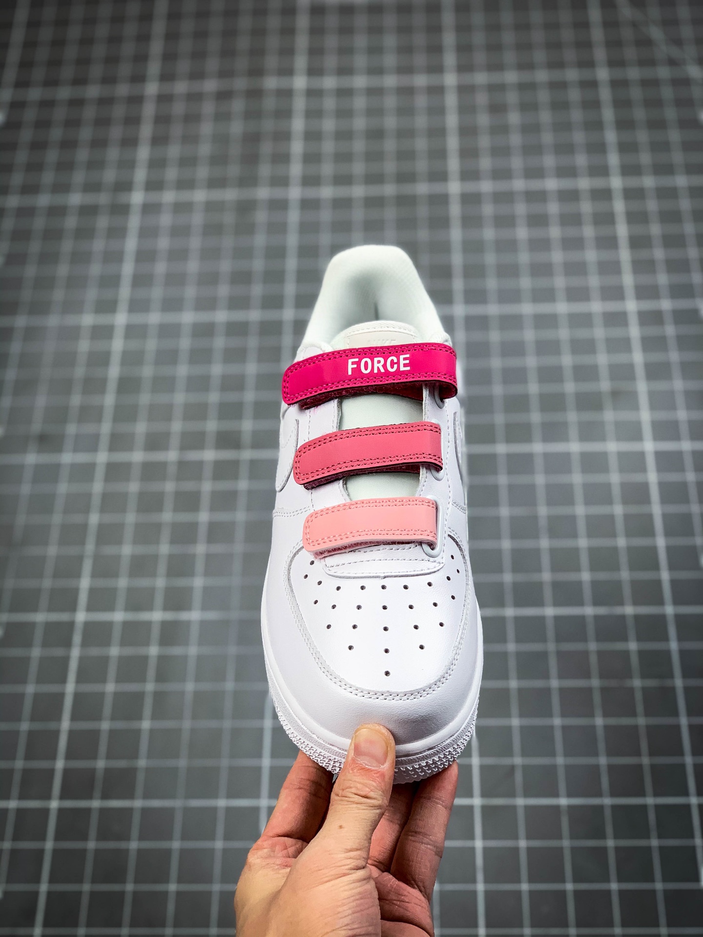200  Nike Air Force 1 客制款配色 空军一号低帮休闲运动板鞋 898866-009