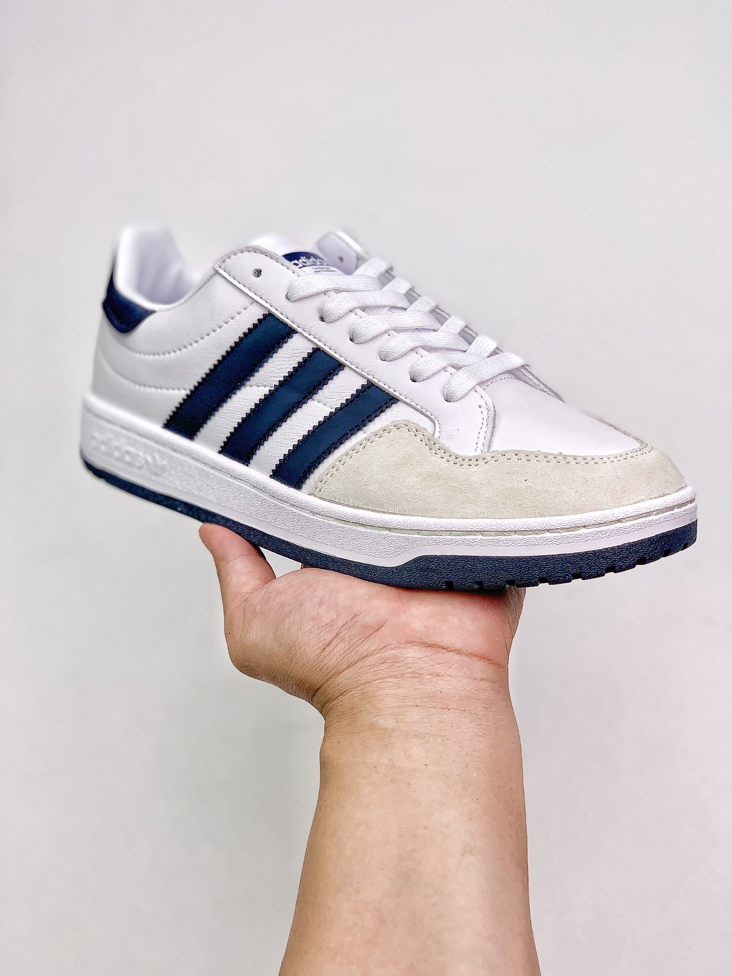 240 Adidas Team Court 复古百搭 简约运动风复刻adidas经典素材EF6054