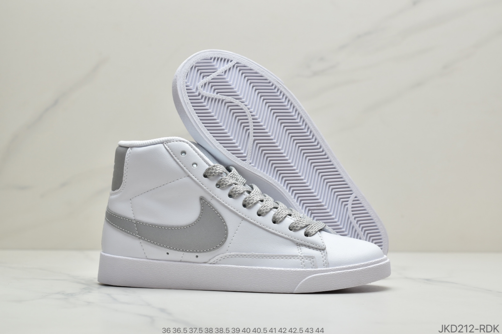 160 公司级耐克Nike W Blazer Mid Retro 复古经典中帮开拓者休闲运动鞋845054-100