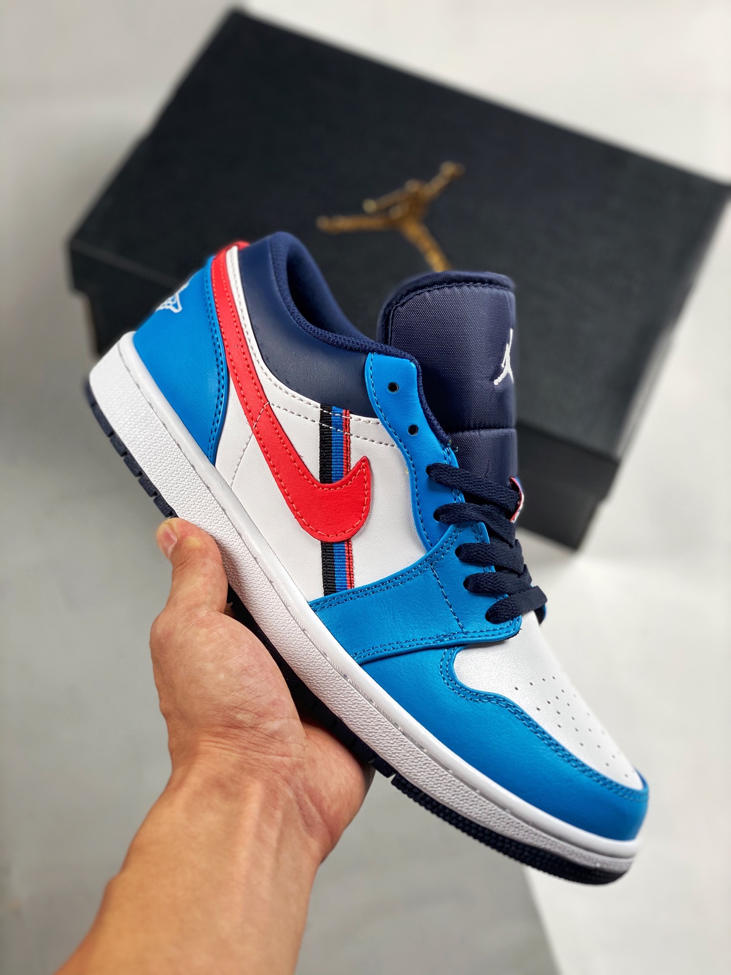 Apoyo contra reembolso 2 Air Jordan 1 LOW azul, rojo y blanco, zapatilla casual de caña baja, color oficial sincronizad…