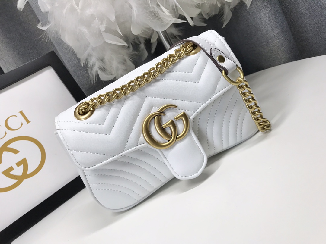 Gucci GG Marmont 小号美包 - 優雅なデザインと実用性