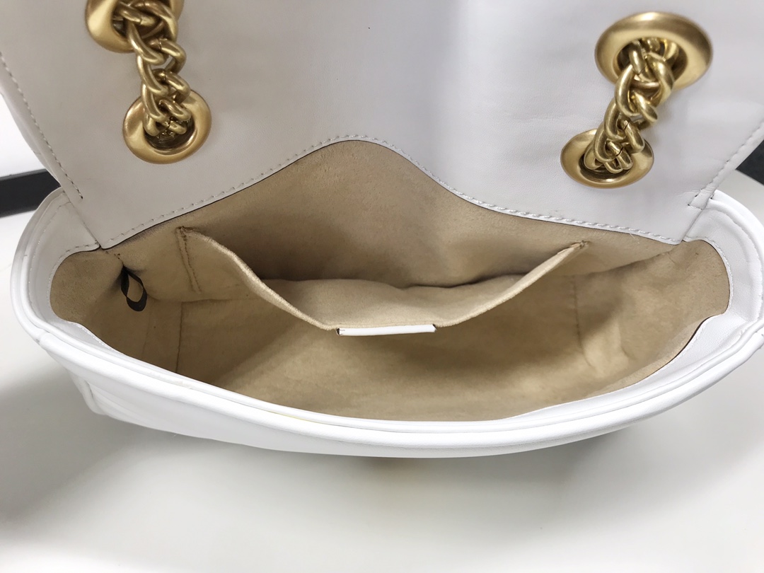 Gucci GG Marmont 小号美包 - 優雅なデザインと実用性