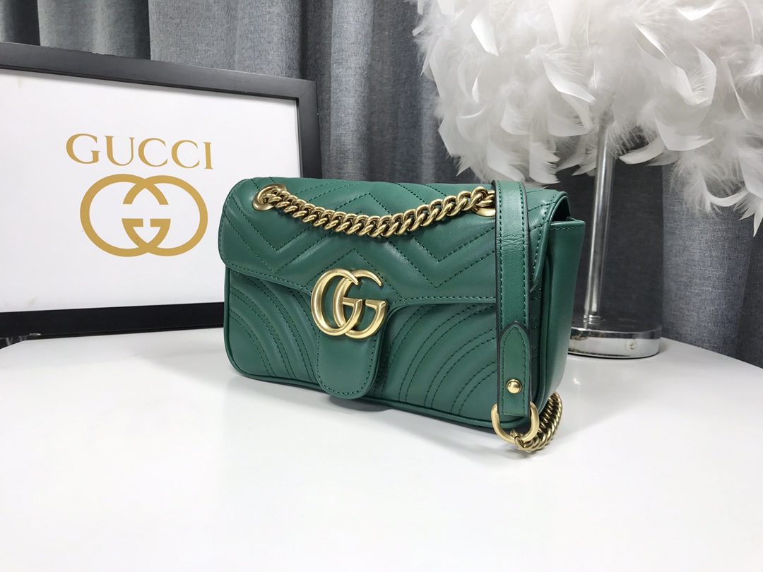 Gucci GG Marmont 小号 美包 - エレガントなデザインと高級革使用