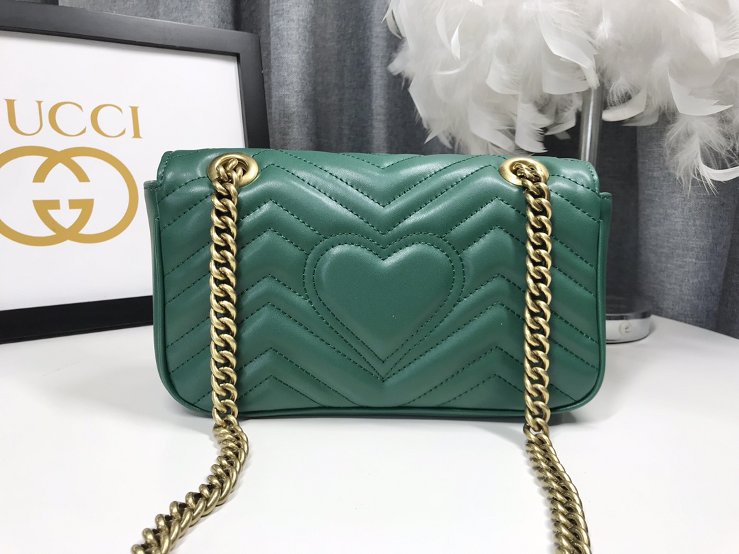 Gucci GG Marmont 小号 美包 - エレガントなデザインと高級革使用