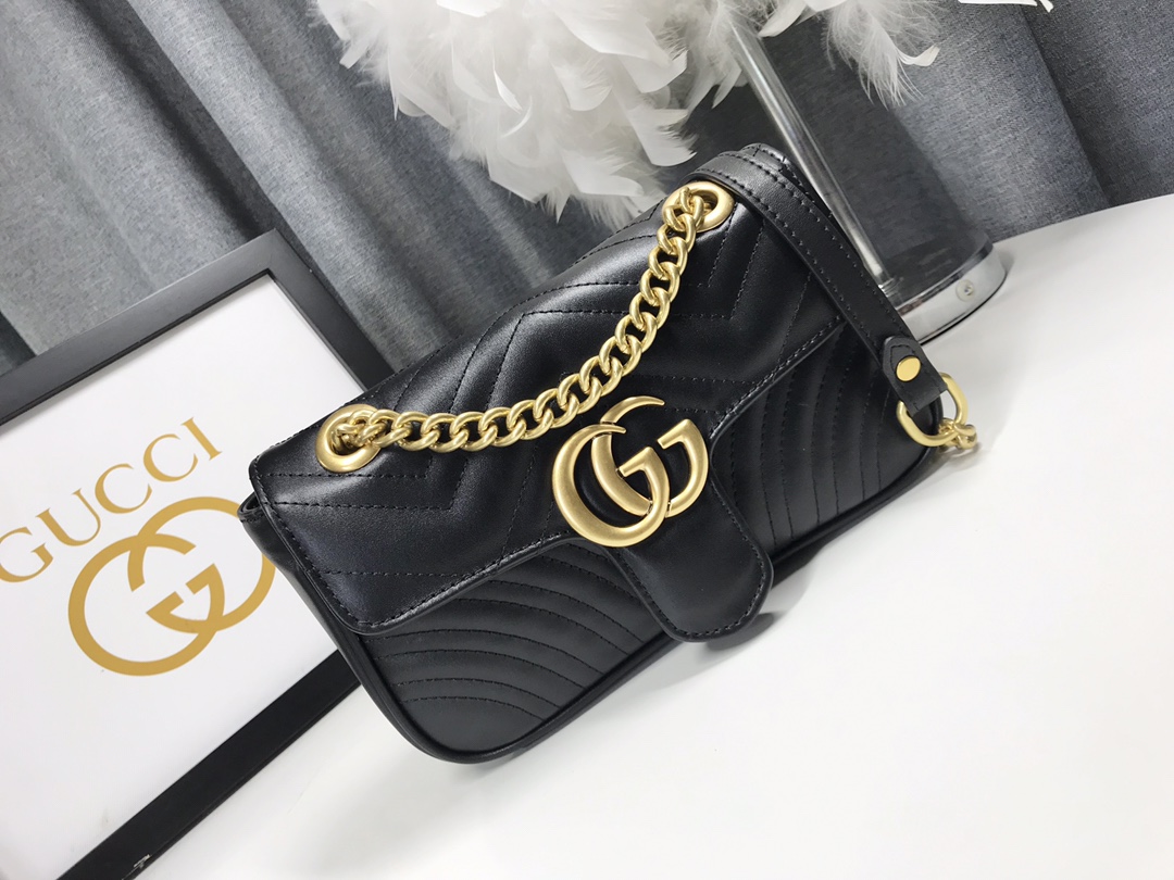 Gucci GG Marmont 小号 美しいレザーショルダーバッグ