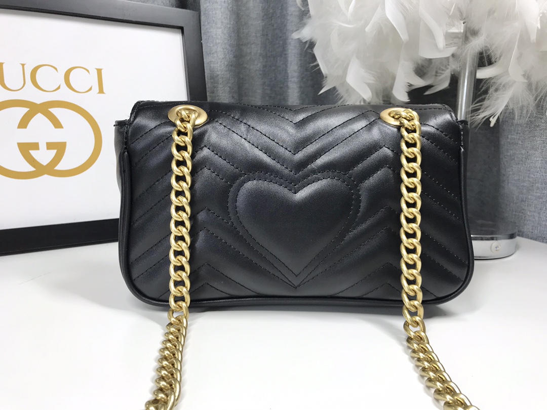 Gucci GG Marmont 小号 美しいレザーショルダーバッグ